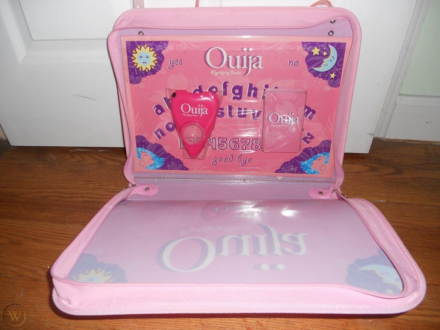 ouija-board-pink-hasbro-mystifying_1_8abf338cd9333604c70f931e512ac8cd