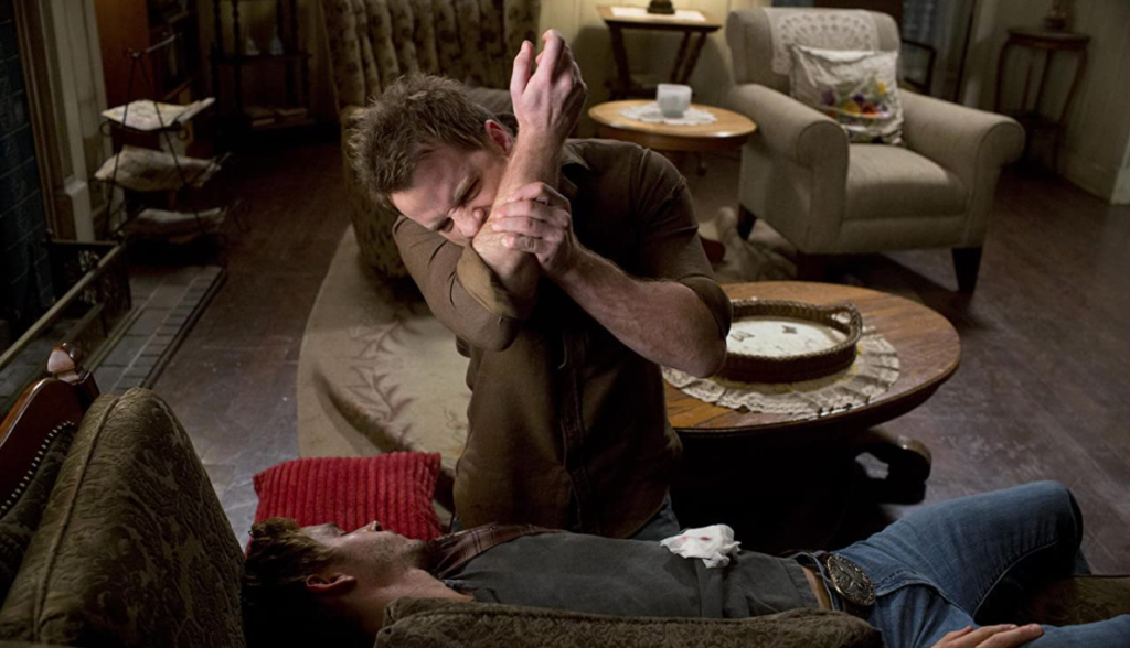 TrueBlood S6E4 Ben biting himself to feed Jason his blood