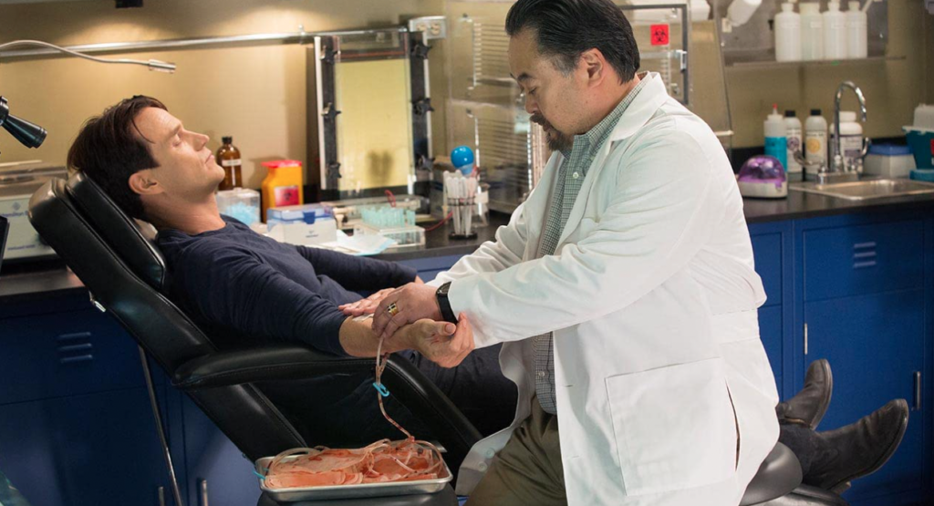 TrueBloodS6E6 Takashi draining Bill's blood