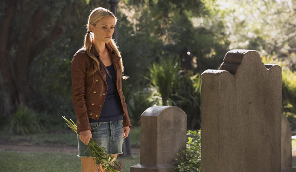 TrueBloodS6E8 Sookie visiting her parents in the cemetery