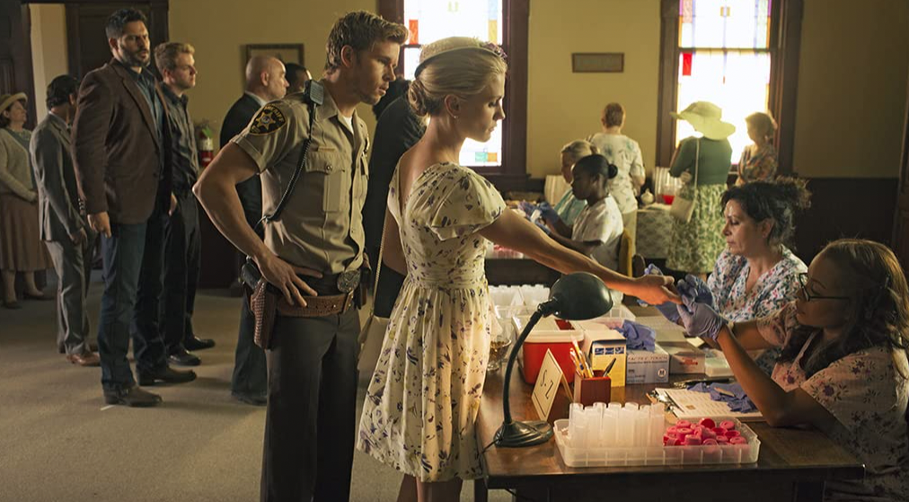 TrueBloodS6E10 Sookie and Jason getting their blood tested