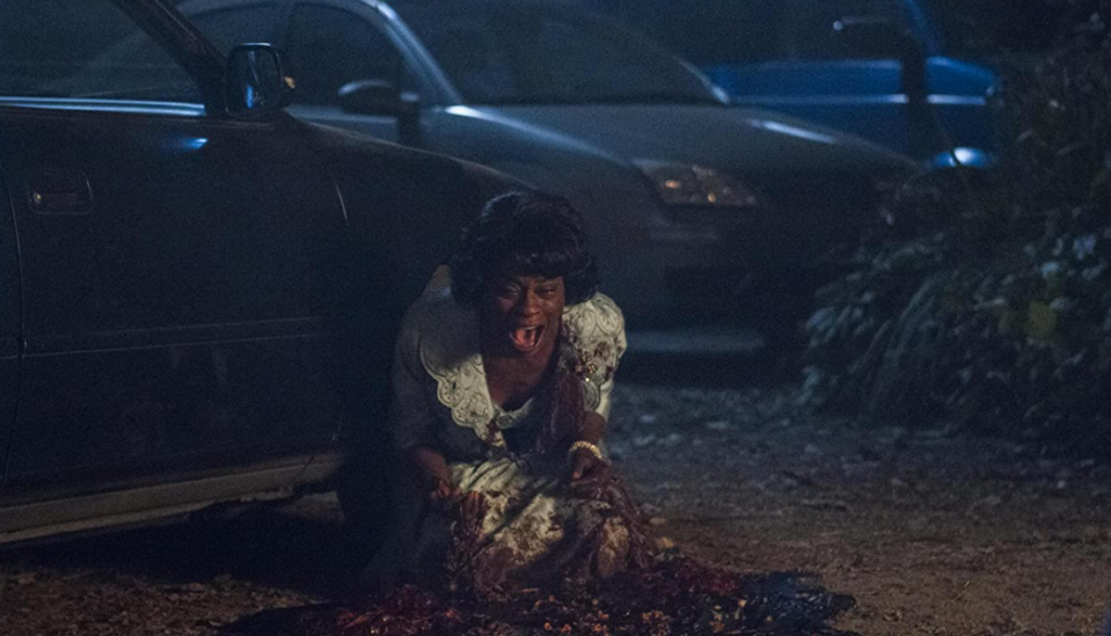 TrueBloodS7E1 Lettie Mae holding Tara's remains