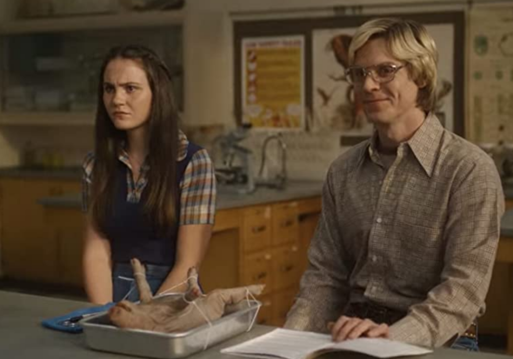 Evan Peters and Emma Kennedy in Dahmer