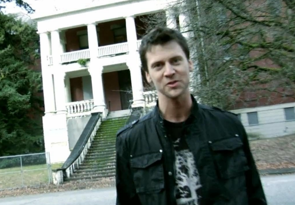 Sean Rogerson in Grave Encounters. 