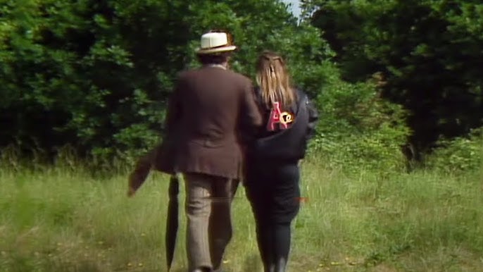 The Seventh Doctor (Sylvester McCoy) and Ace (Sophie Aldred) in the last scene of Doctor Who broadcast until 1996